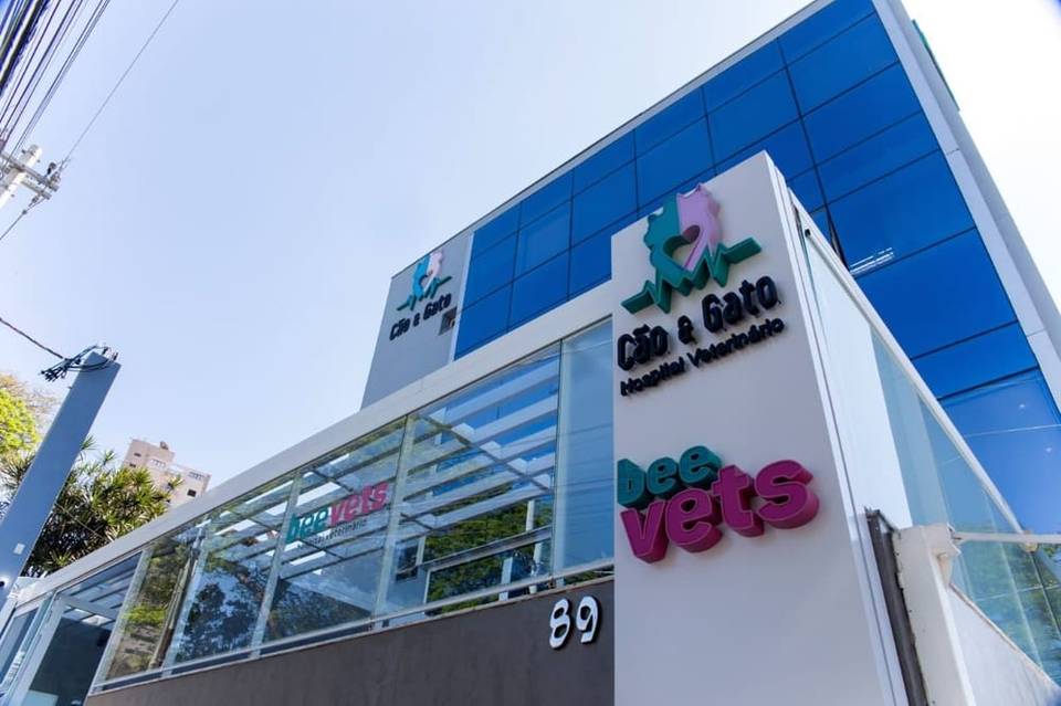 Fachada da Unidade Jundiaí do Hospital Veterinário Cão e Gato